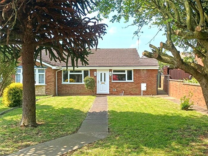 2 Bedroom Bungalow To Rent In Elm Drive, Deanshanger, MK19