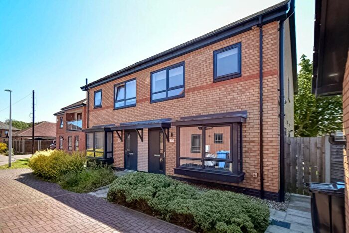 3 Bedroom Semi-Detached House To Rent In Mulberry Lane, Hull, East Yorkshire, HU4