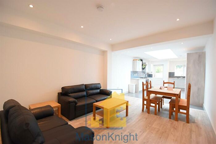 5 Bedroom Terraced House To Rent In Dartmouth Road Selly Oak, B29