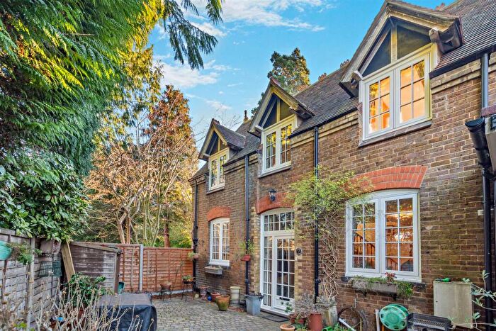 3 Bedroom Semi Detached House For Sale In Somerfield Road, Maidstone, ME16