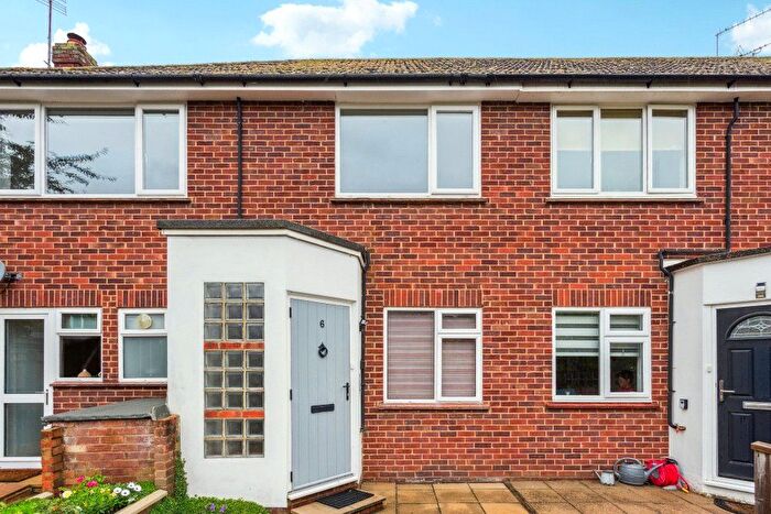 2 Bedroom Flat To Rent In Little Boltons, Station Road, Marlow, Buckinghamshire, SL7