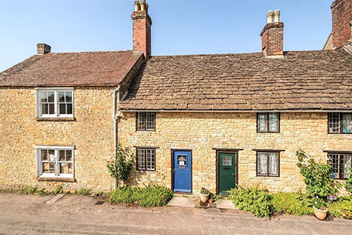 1 Bedroom Terraced House For Sale In Abbey Close, Sherborne, Dorset, DT9