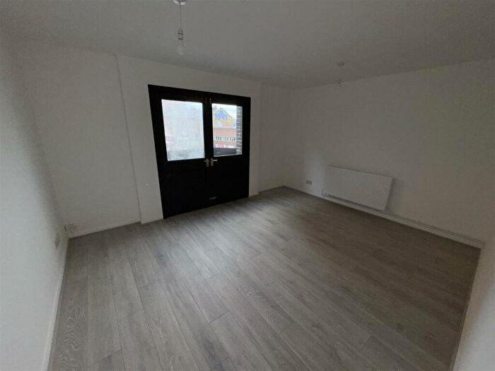 1 Bedroom Flat To Rent In Station Road, Wood Green, N22