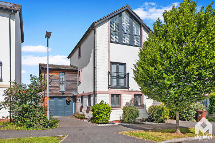 4 Bedroom Link Detached House For Sale In Denman Avenue, Cheltenham, Gloucestershire, GL50