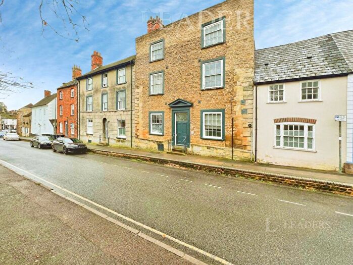 Studio To Rent In Richmond House, Marlborough Street, SN7