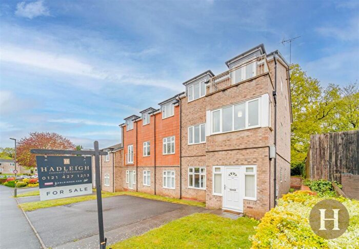 2 Bedroom Flat For Sale In Metchley Drive, Birmingham, B17