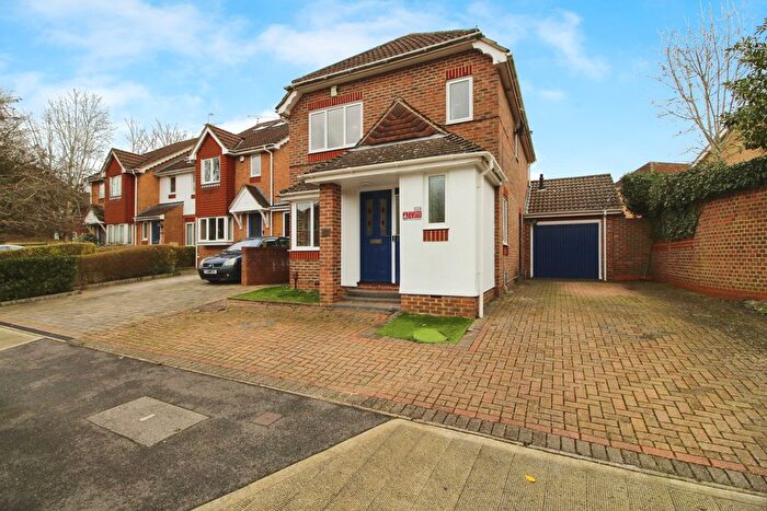 3 Bedroom Detached House To Rent In Tolcarne Drive, Pinner, HA5