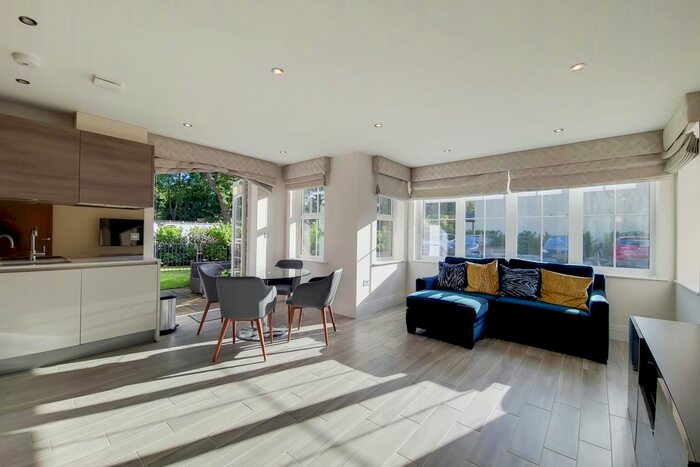 2 Bedroom Flat For Sale In Common Road, Stanmore, HA7