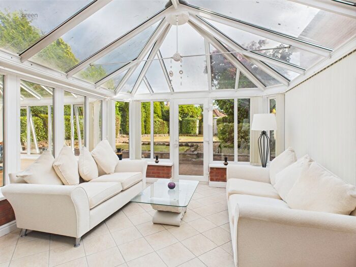 4 Bedroom Detached House For Sale In Moat Drive, Drayton Bassett, Tamworth, B78