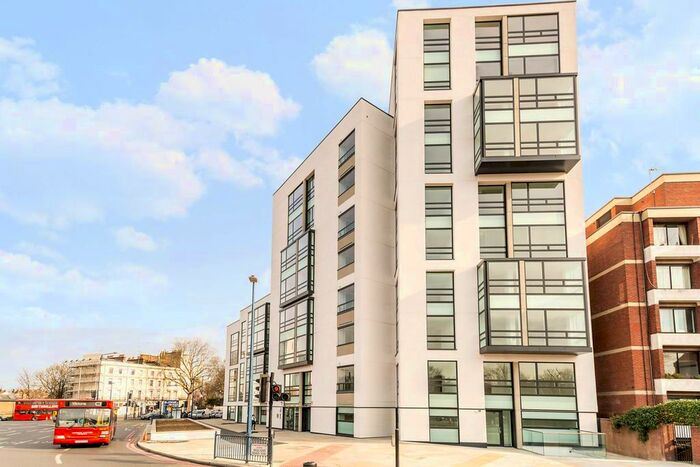 1 Bedroom Flat For Sale In Holland Park Avenue, Holland Park, London, W11