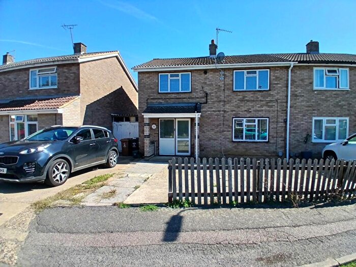 4 Bedroom House To Rent In Fawcett Road, Stevenage, SG2
