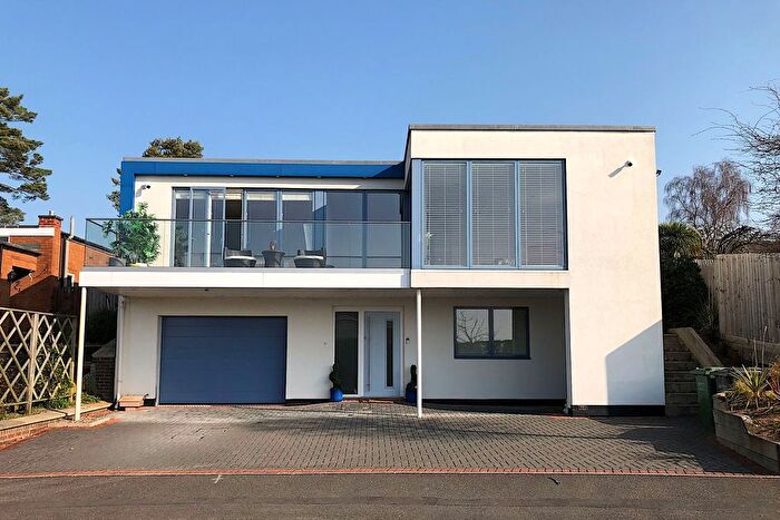 4 Bedroom Detached House For Sale In The Ridgeway, Battenhall, Worcester., WR5