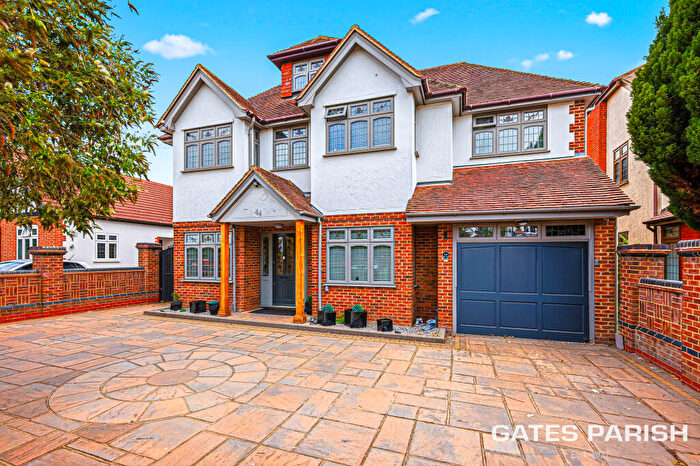 6 Bedroom Detached House For Sale In Grosvenor Gardens, North Upminster, *** Sq'Ft Of Living Space ***, RM14