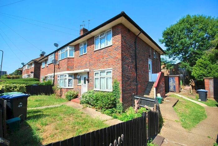 2 Bedroom Maisonette To Rent In Longley Avenue, Wembley, Middlesex, HA0