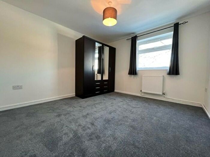 1 Bedroom Flat To Rent In Stirling Close, Stevenage, SG2