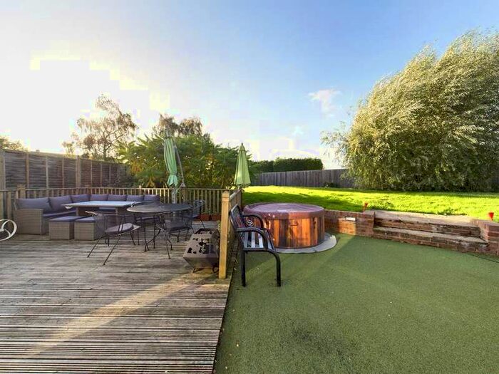 3 Bedroom House For Sale In Hope Avenue, Hadlow, Tonbridge TN11