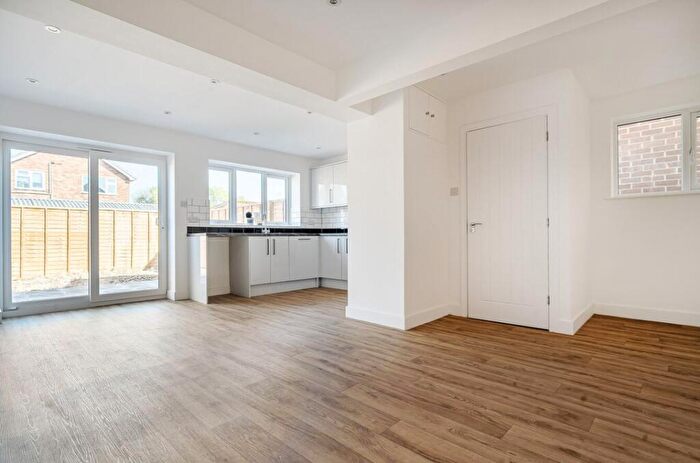 3 Bedroom Semi-Detached House For Sale In Maunsell Way, Wroughton, Swindon, SN4