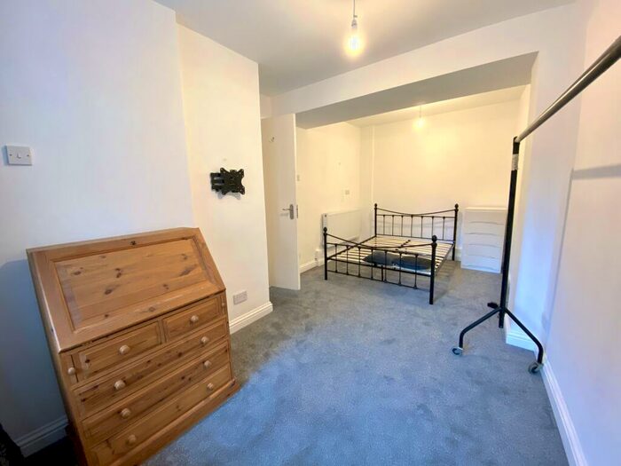 1 Bedroom Terraced House To Rent In Burgoyne Road, Southsea, PO5