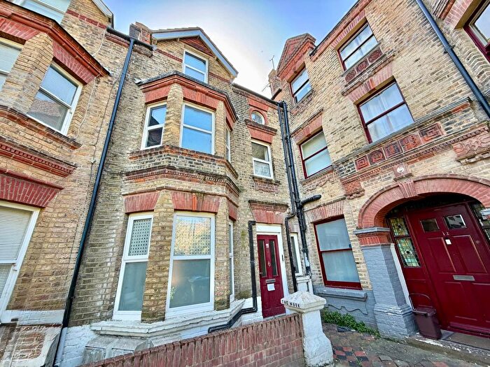 2 Bedroom Flat To Rent In Ethelbert Gardens, Margate, CT9