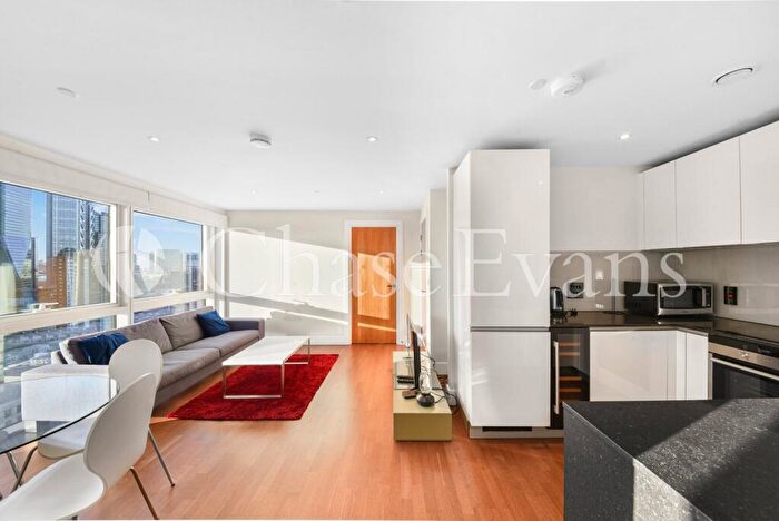 2 Bedroom Flat To Rent In One Commercial, Whitechapel High Street, Aldgate, London, E1