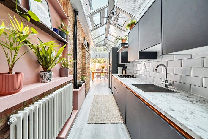 2 Bedroom Flat For Sale In Hazledene Road, Chiswick, London, W4