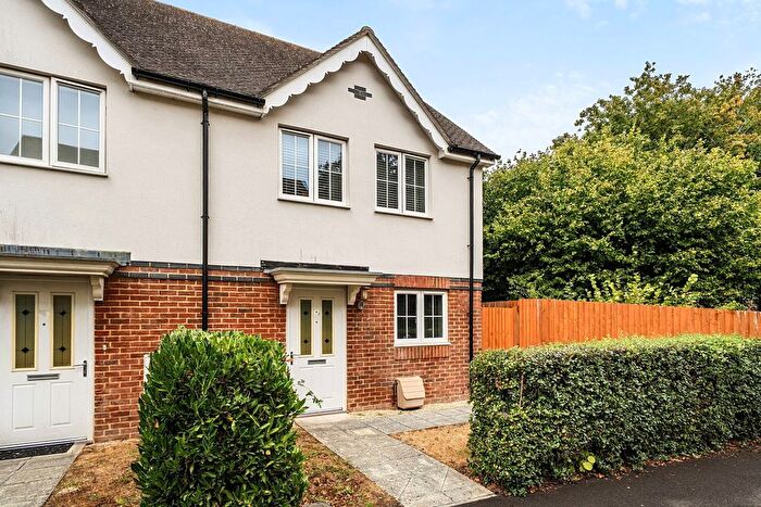 3 Bedroom Semi-Detached House For Sale In Holmes Road, Bishopdown, Salisbury, SP1