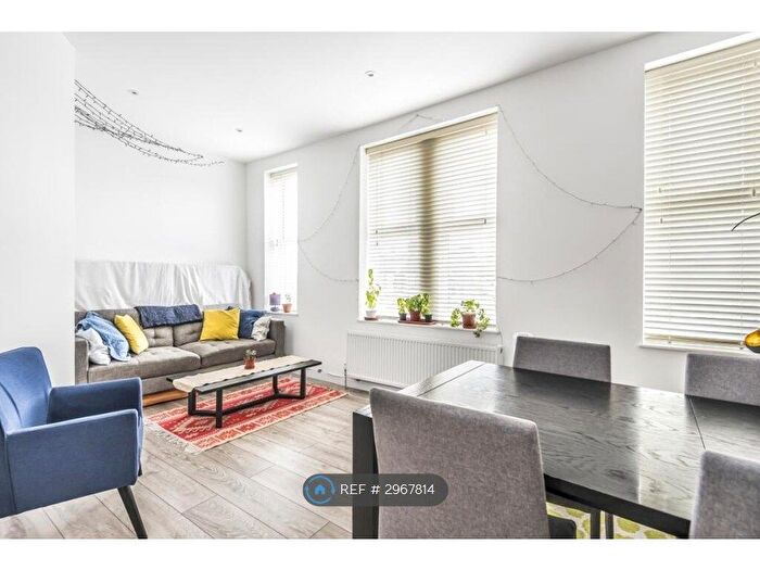3 Bedroom Flat To Rent In Sydenham Road, London, SE26