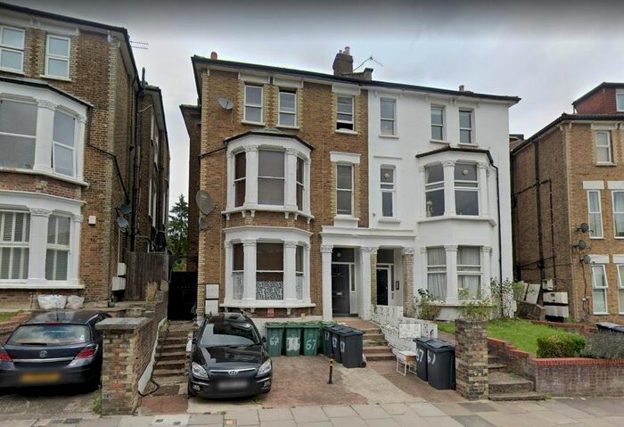 Studio To Rent In Fordwych Road, London, NW2