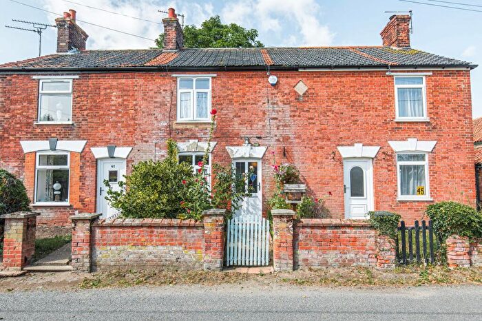 2 Bedroom Terraced House For Sale In Charming Period Cottage In Historic Barney, NR21