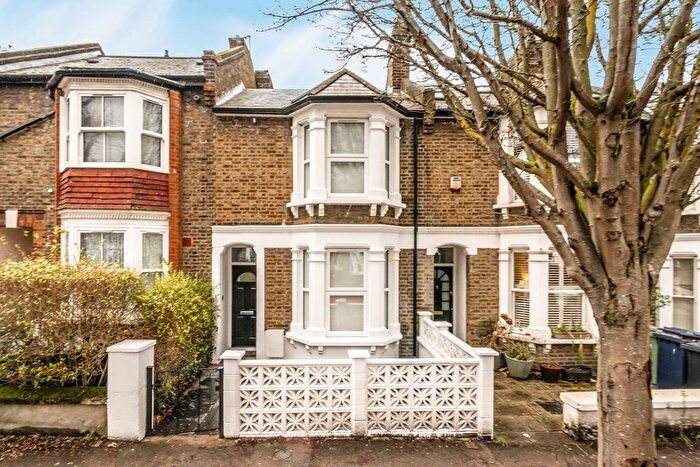 4 Bedroom Property To Rent In Alexandria Road, London, W13