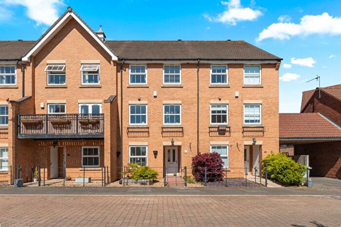 4 Bedroom Town House For Sale In Firs Avenue, Uppingham, Oakham, LE15