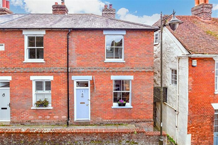 2 Bedroom End Of Terrace House For Sale In Angel Street, Petworth, West Sussex, GU28