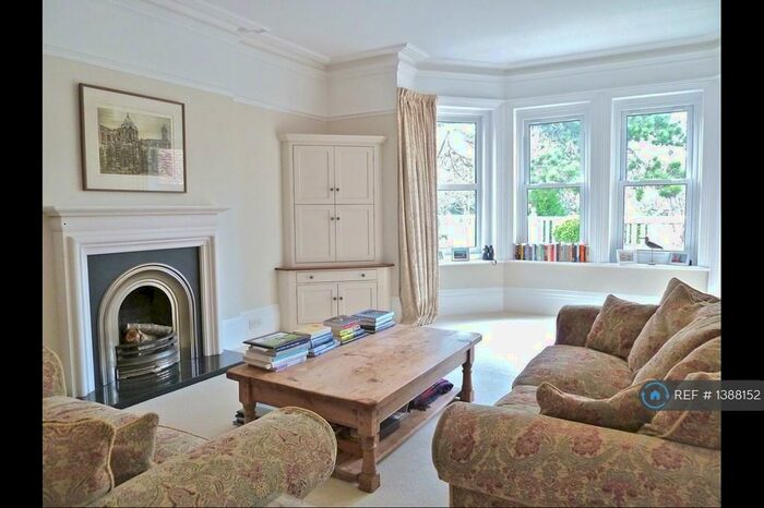 3 Bedroom Flat To Rent In Grassington Rd, Eastbourne, BN20