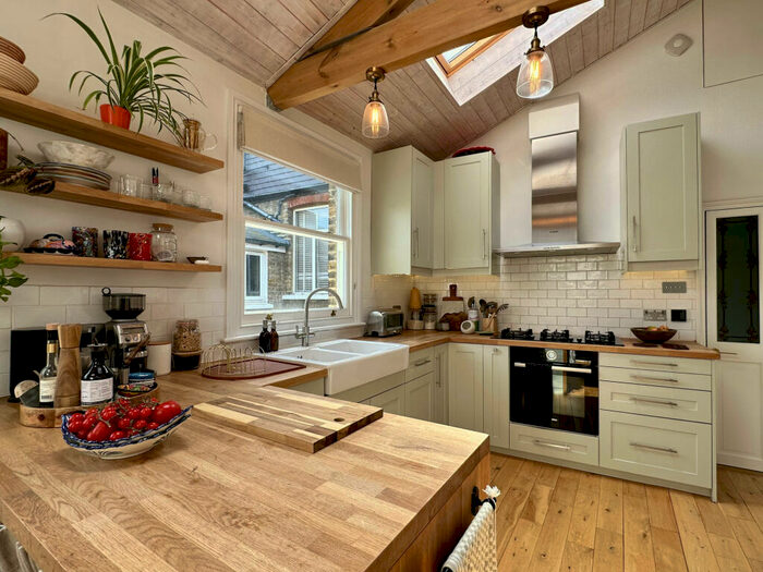 2 Bedroom Maisonette To Rent In Leamington Villas, London, SE13