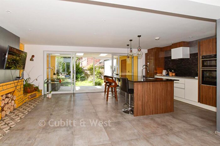3 Bedroom Terraced House For Sale In The Spinney, Pulborough, West Sussex, RH20