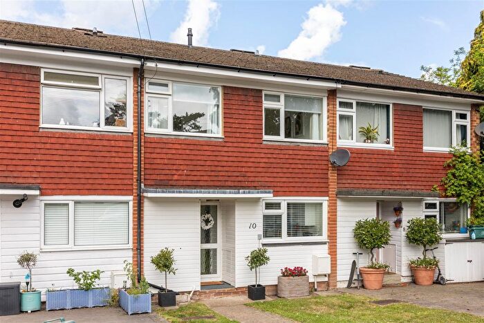 3 Bedroom Terraced House For Sale In Durfold Drive, Reigate, RH2