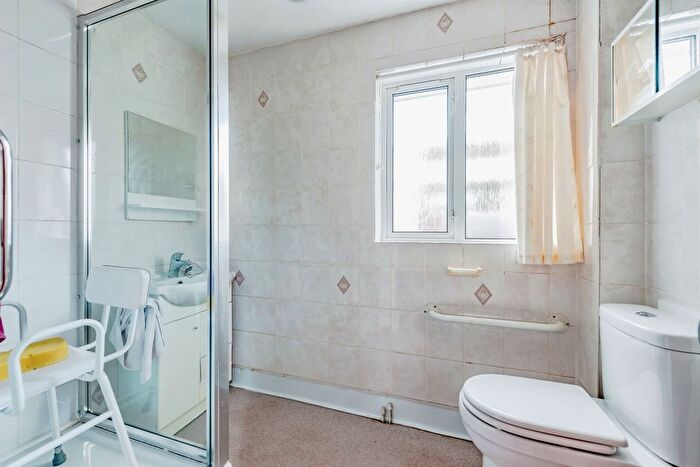 2 Bedroom Detached Bungalow For Sale In Charlotte Grove, Smallfield, Horley, RH6