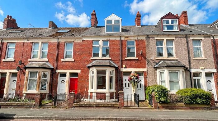 2 Bedroom Flat For Sale In Westbourne Avenue, Gateshead, NE8