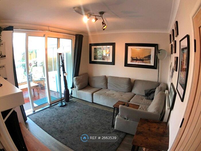 6 Bedroom Semi-detached House To Rent In Stanshaw Close, Bristol, BS16