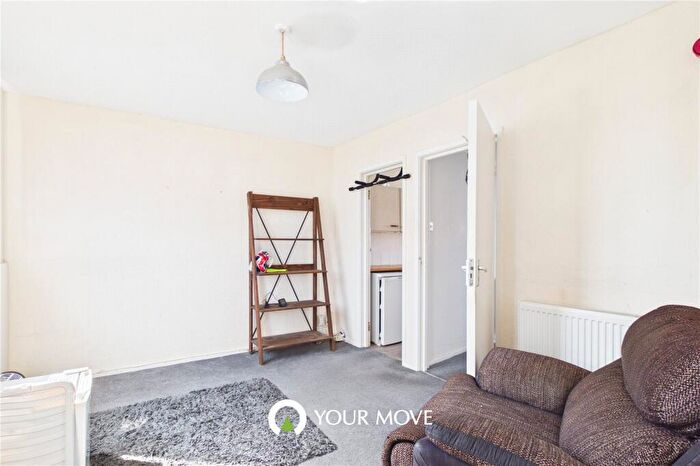 1 Bedroom Flat To Rent In Salisbury Road, Great Yarmouth, Norfolk, NR30