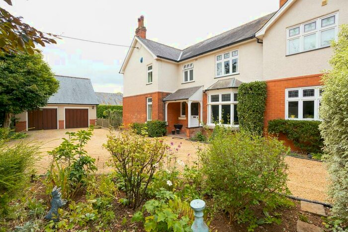 5 Bedroom Detached House For Sale In High Street, Naseby, Northampton, NN6