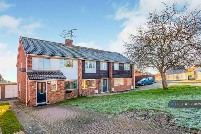 3 Bedroom Semi-Detached House To Rent In Hudson Road, Woodley, Reading, RG5