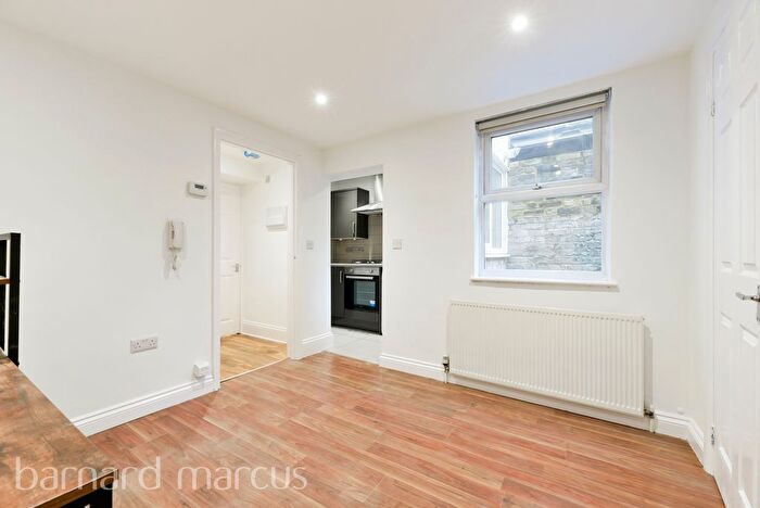 1 Bedroom Flat To Rent In Upper Tooting Road, London, SW17