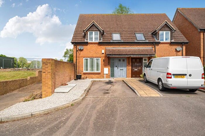 3 Bedroom Semi-Detached House For Sale In Newlyn Place, Milton Keynes, Buckinghamshire, MK6