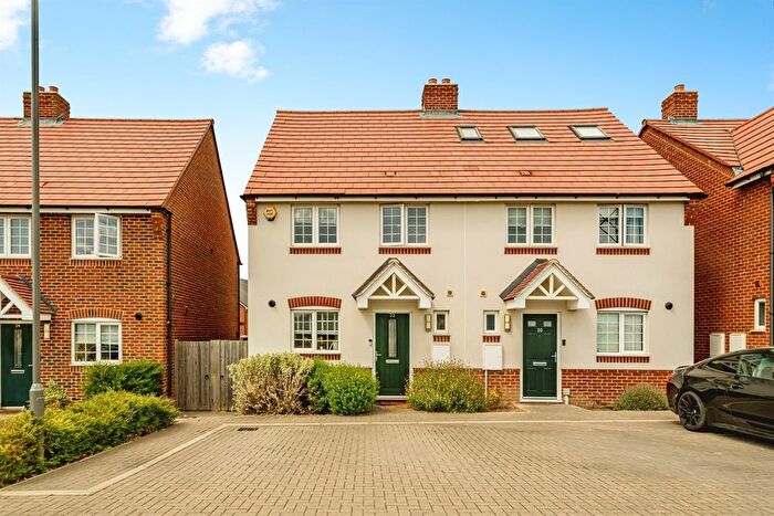 3 Bedroom Semi-detached House For Sale In Aragon Way, Broughton, Aylesbury, HP22