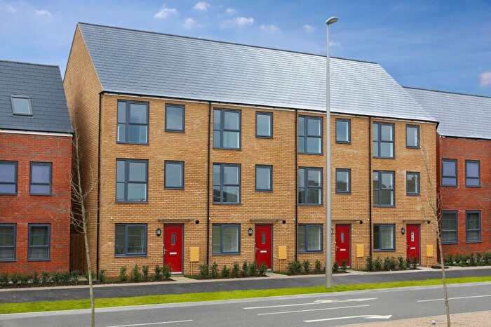 4 Bedroom Semi-Detached House For Sale In Fen Street, Broughton, Milton Keynes, MK10