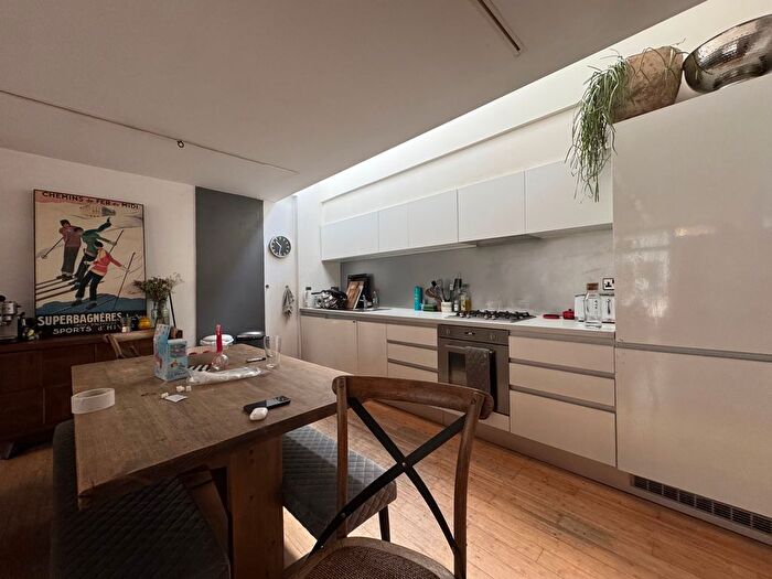 2 Bedroom Flat To Rent In Benyon Wharf, Hackney, E8