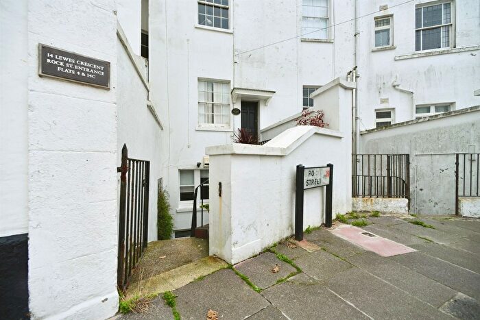 2 Bedroom Flat For Sale In Lewes Crescent, Brighton, BN2