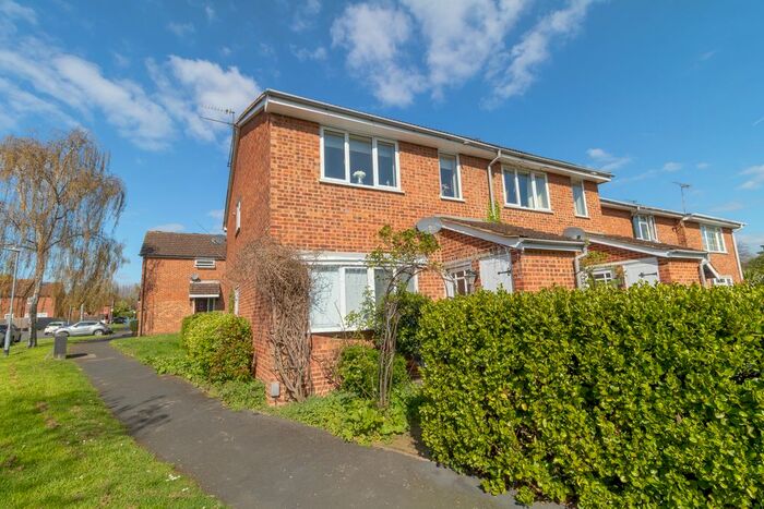 1 Bedroom Maisonette To Rent In Robertson Close, Broxbourne, EN10