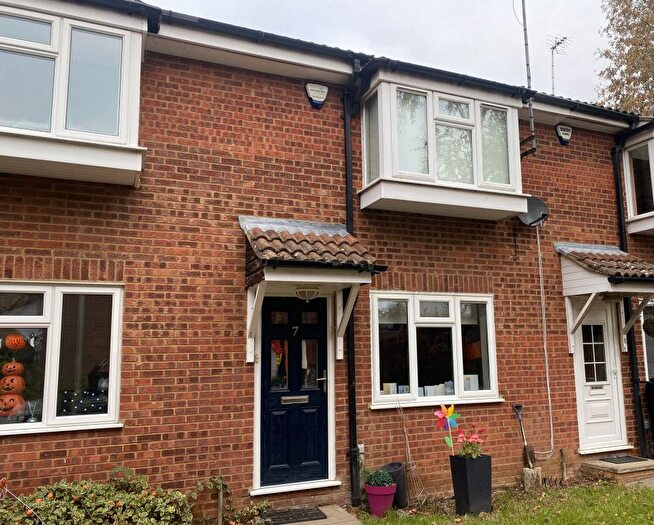 2 Bedroom Terraced House For Sale In Cygnet Close, Borehamwood, WD6
